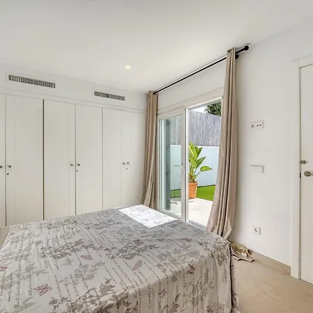 1182 Town Modern House Center * Marbella