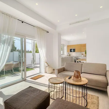 Holiday home 1182 Town Modern House Center *