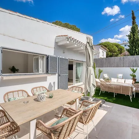 1182 Town Modern House Center