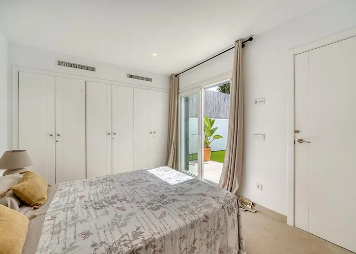 1182 Town Modern House Center * Marbella