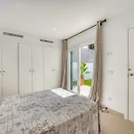 1182 Town Modern House Center * Marbella